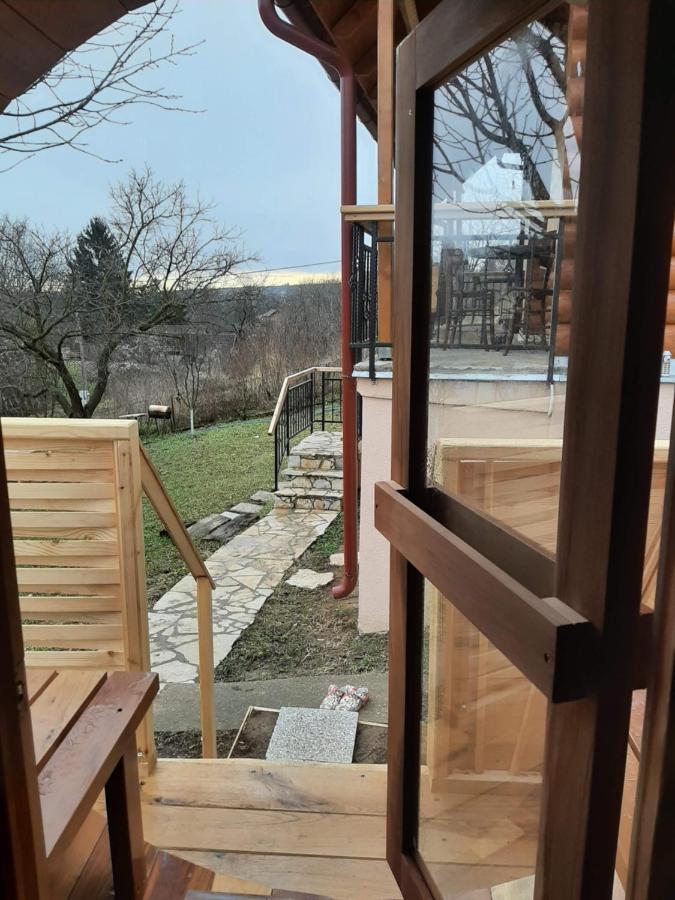 Apartmani Zuti Leptir Vrdnik Eksteriør billede