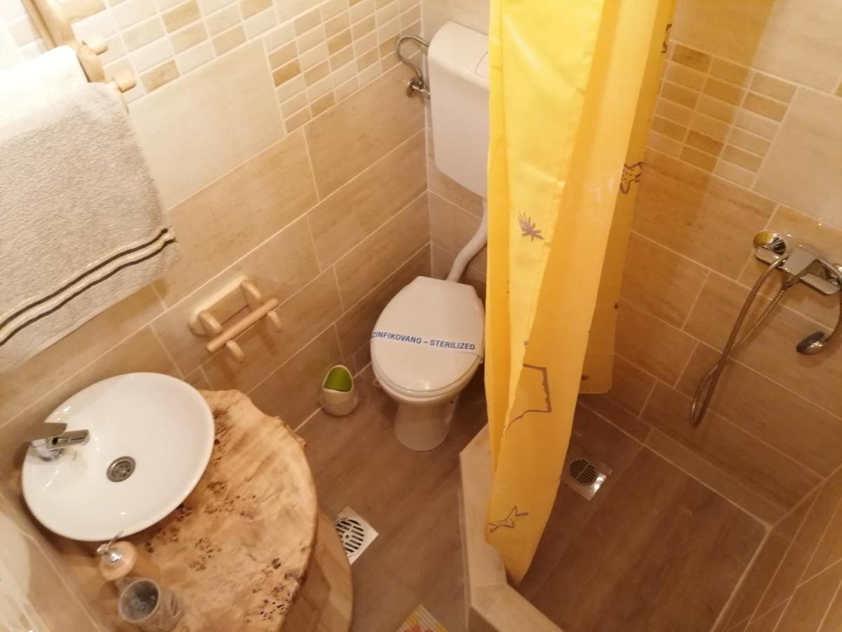 Apartmani Zuti Leptir Vrdnik Eksteriør billede